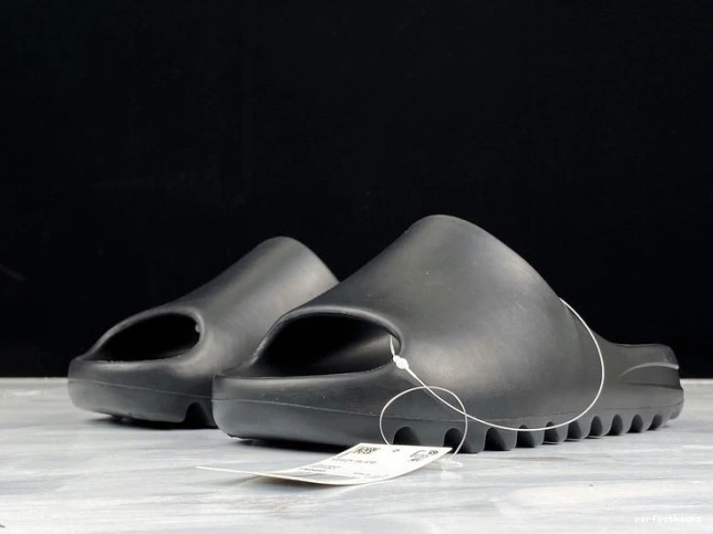 Slide Adidas Black FX0495 Yeezy 0806